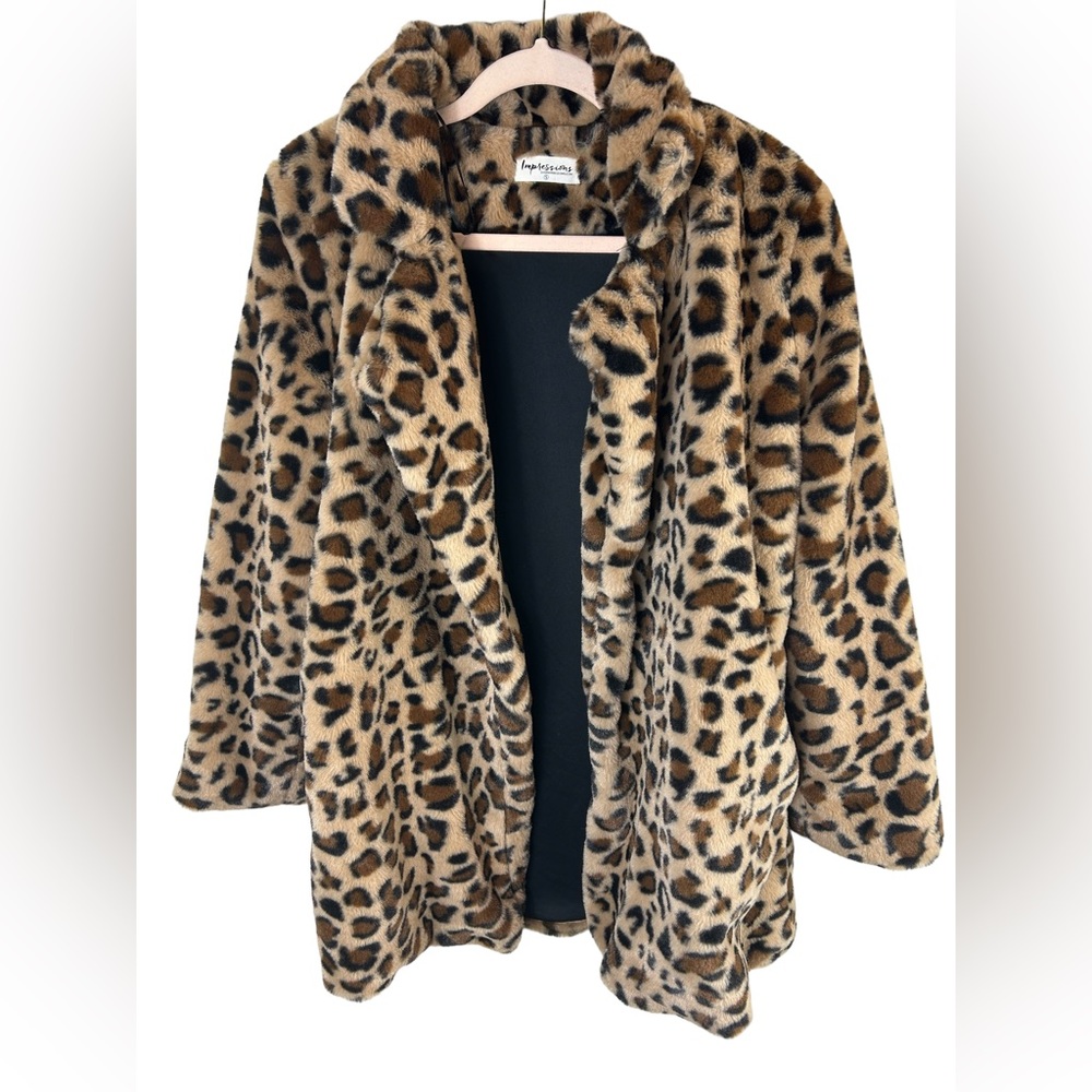 Shop Impressions LIFE PLUSH LEOPARD COAT size small/medium